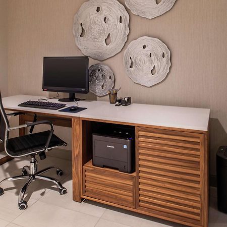 Hilton Garden Inn Kansas City Airport Mo Dış mekan fotoğraf