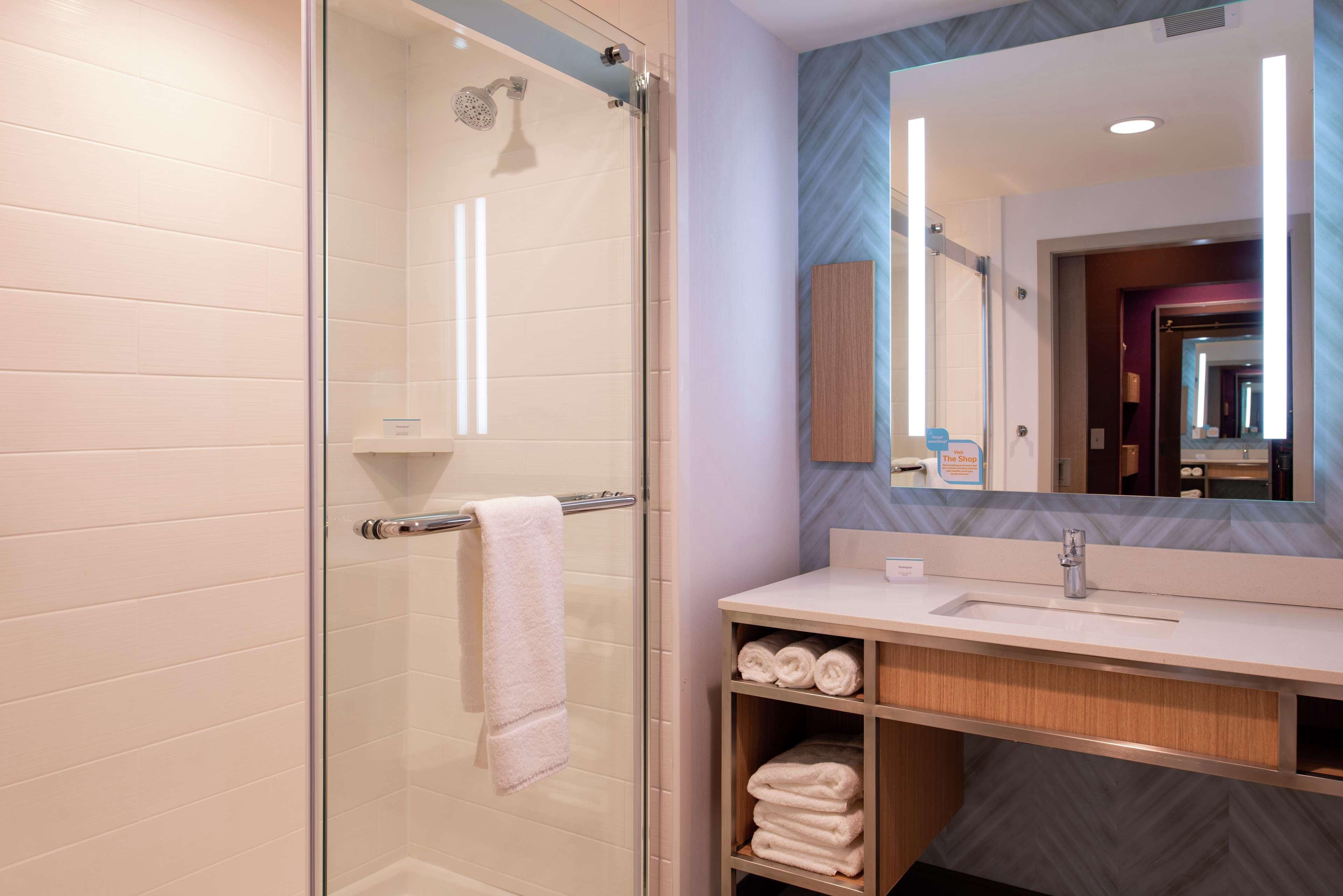 Hilton Garden Inn Kansas City Airport Mo Dış mekan fotoğraf