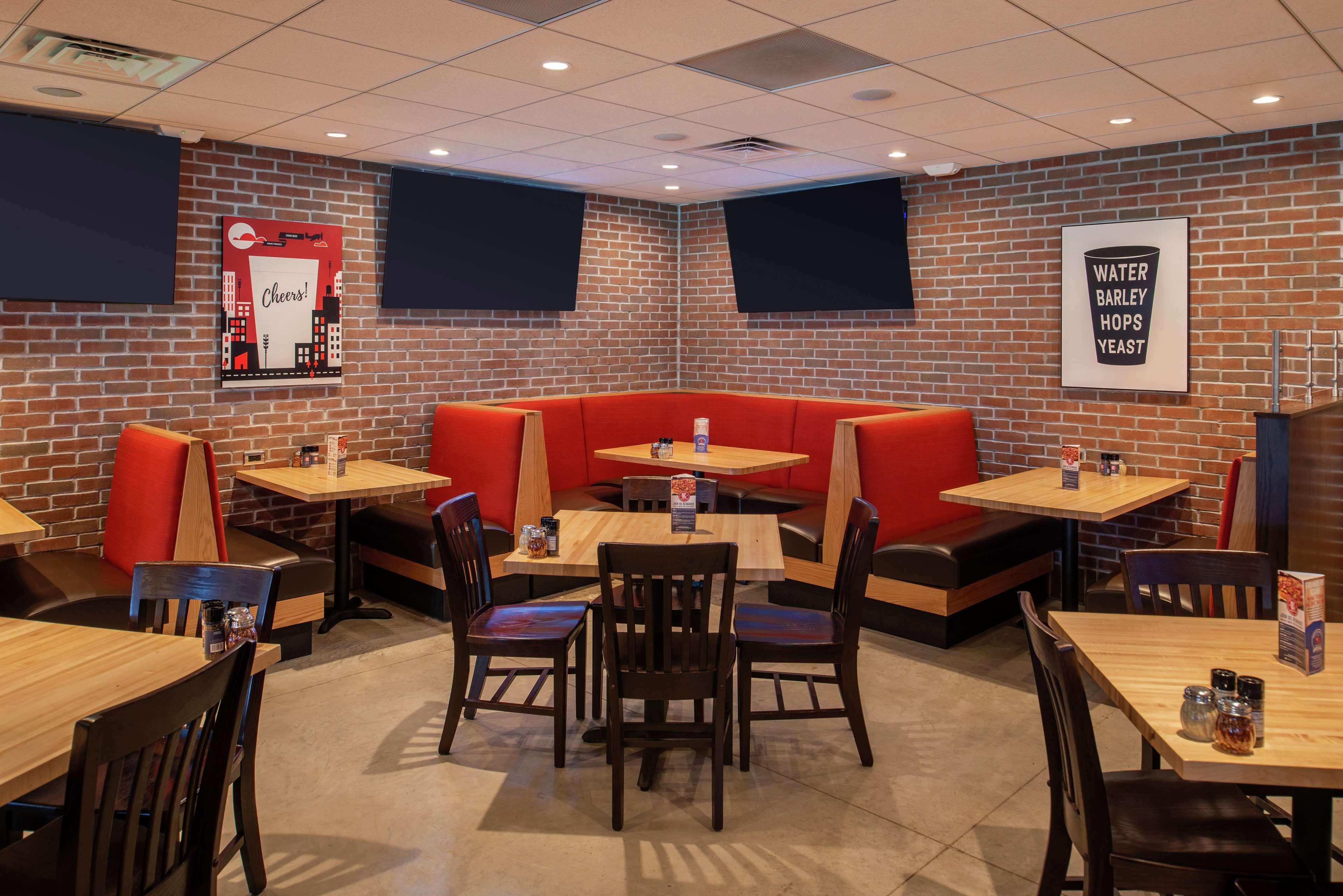 Hilton Garden Inn Kansas City Airport Mo Dış mekan fotoğraf