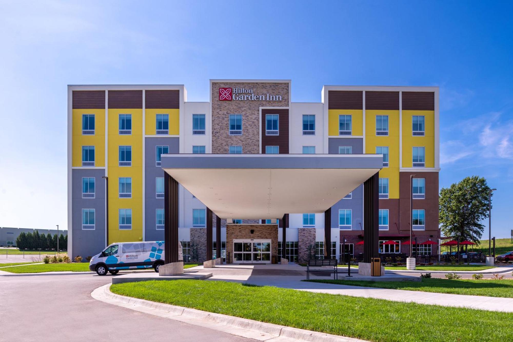 Hilton Garden Inn Kansas City Airport Mo Dış mekan fotoğraf
