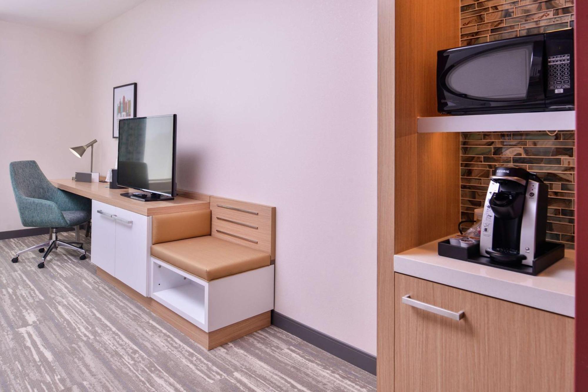 Hilton Garden Inn Kansas City Airport Mo Dış mekan fotoğraf